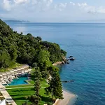Avali, Mar-bella Collection Resort