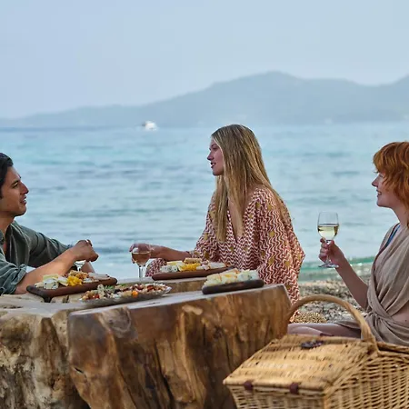 Avali, Mar-bella Collection Θέρετρο