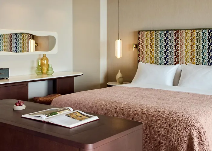 Avali, Mar-bella Collection Agios Ioannis Peristerion